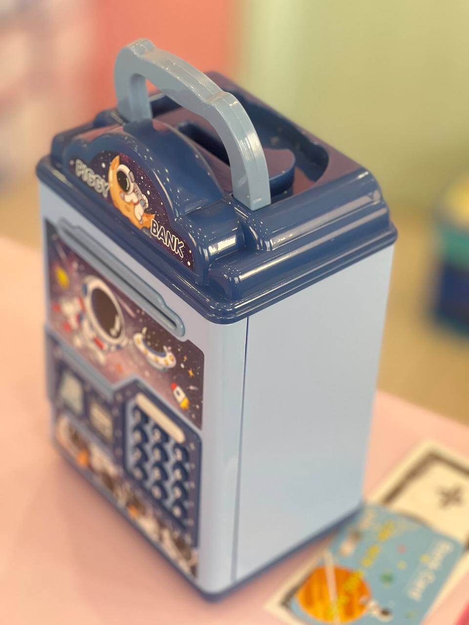 قلک هوشمند فضانورد و خرگوشی