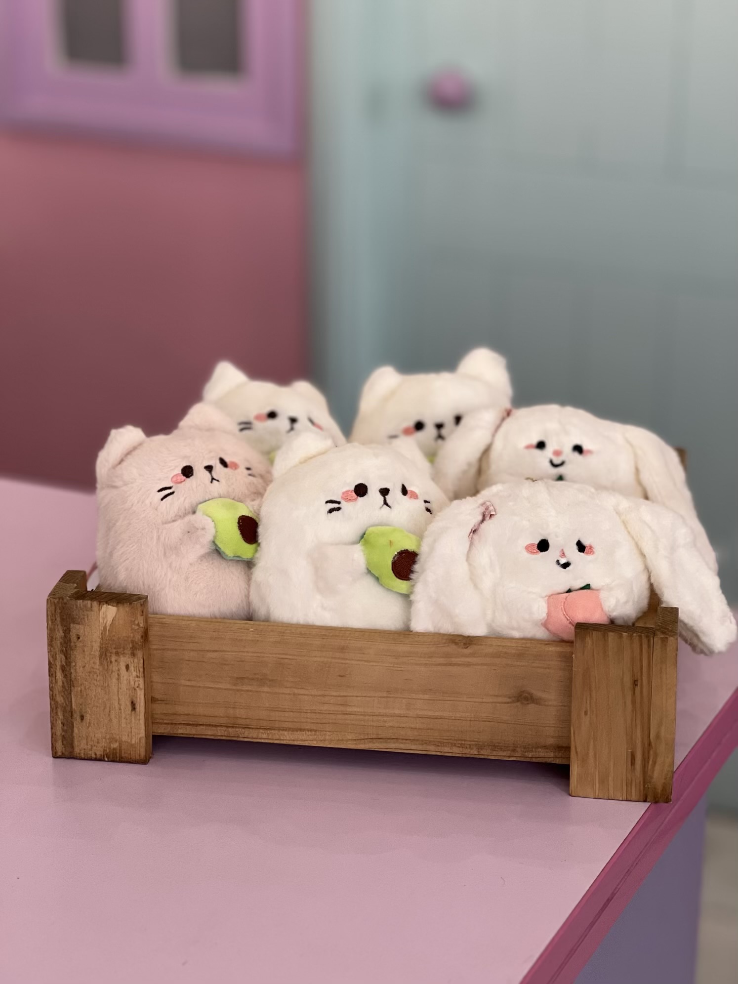 آویز عروسکی گربه اواکادو و خرگوش هلو