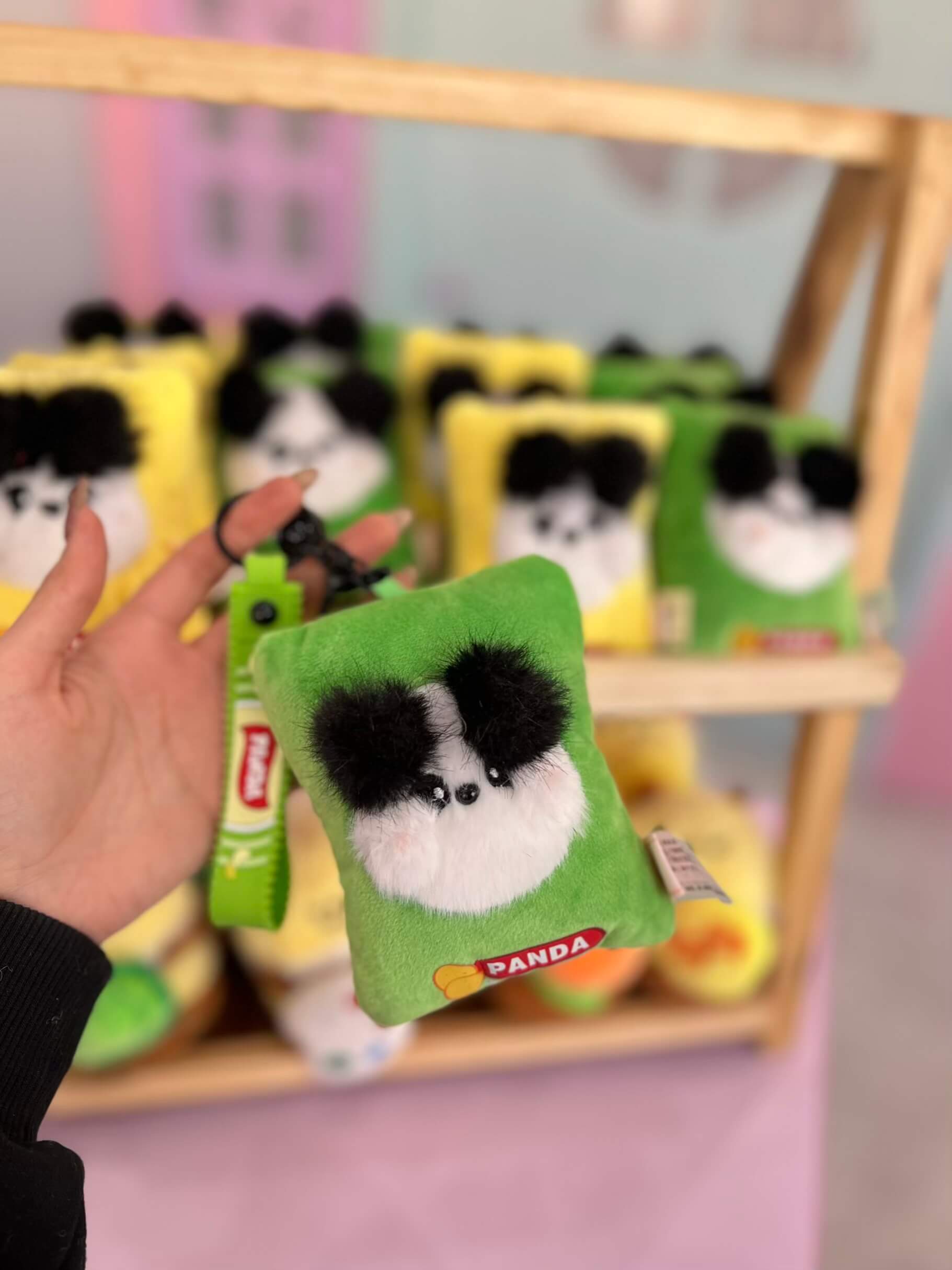 آویز عروسکی پاندا و زنبور