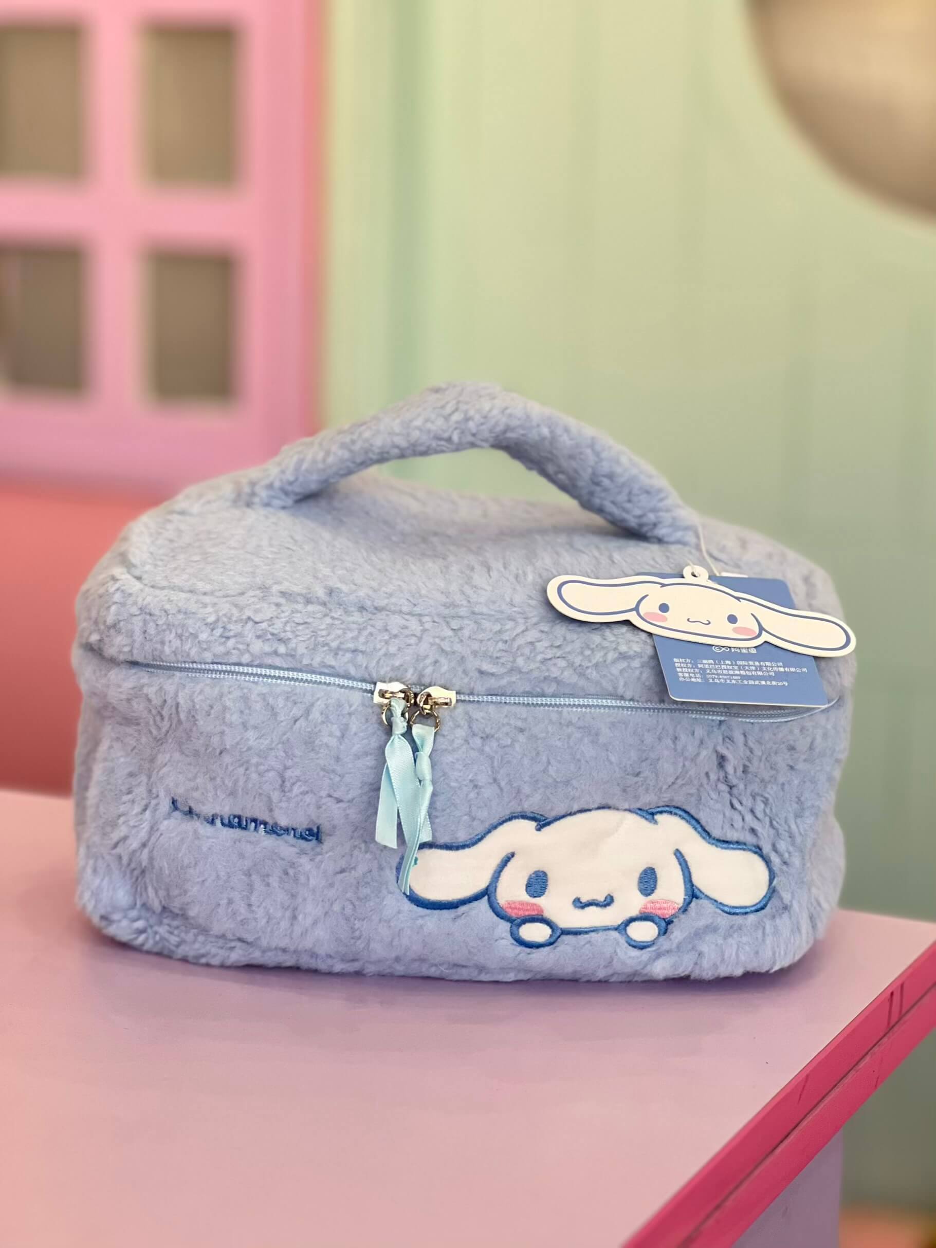 کیف آرایشی پشمالو سانریو