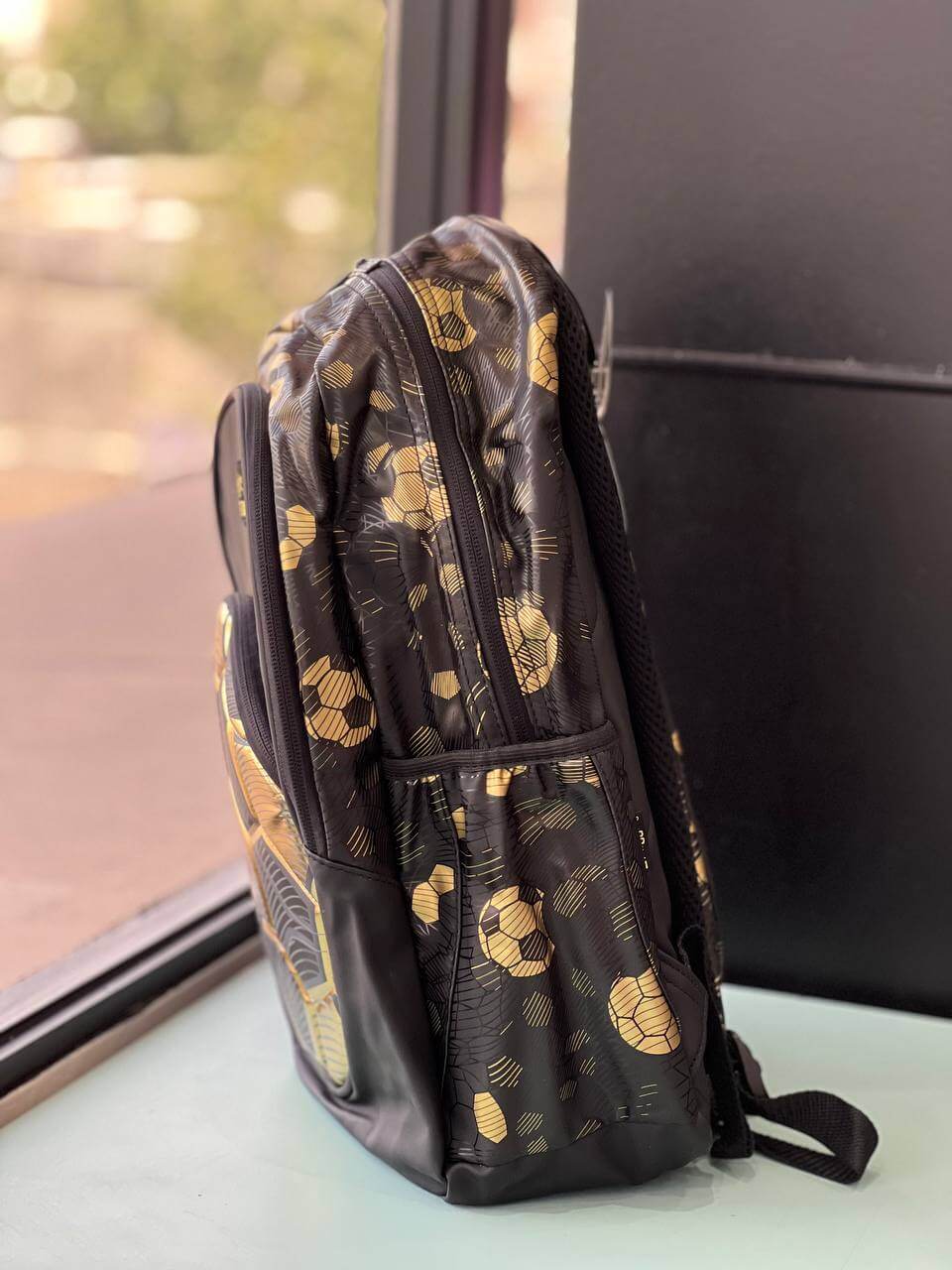 کوله اسمیگل توپ طلایی