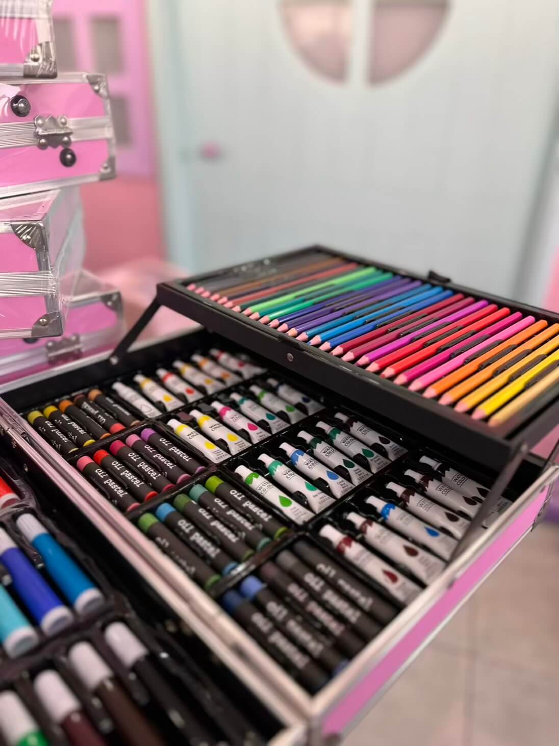 چمدان رنگ آمیزی لبوبو