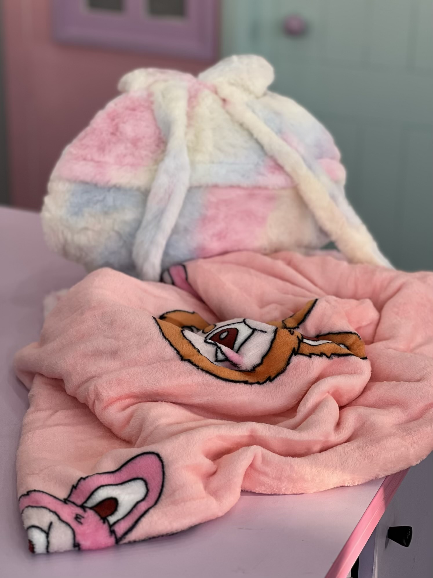 پتوبالشتی لبوبو آبرنگی کوله‌ای