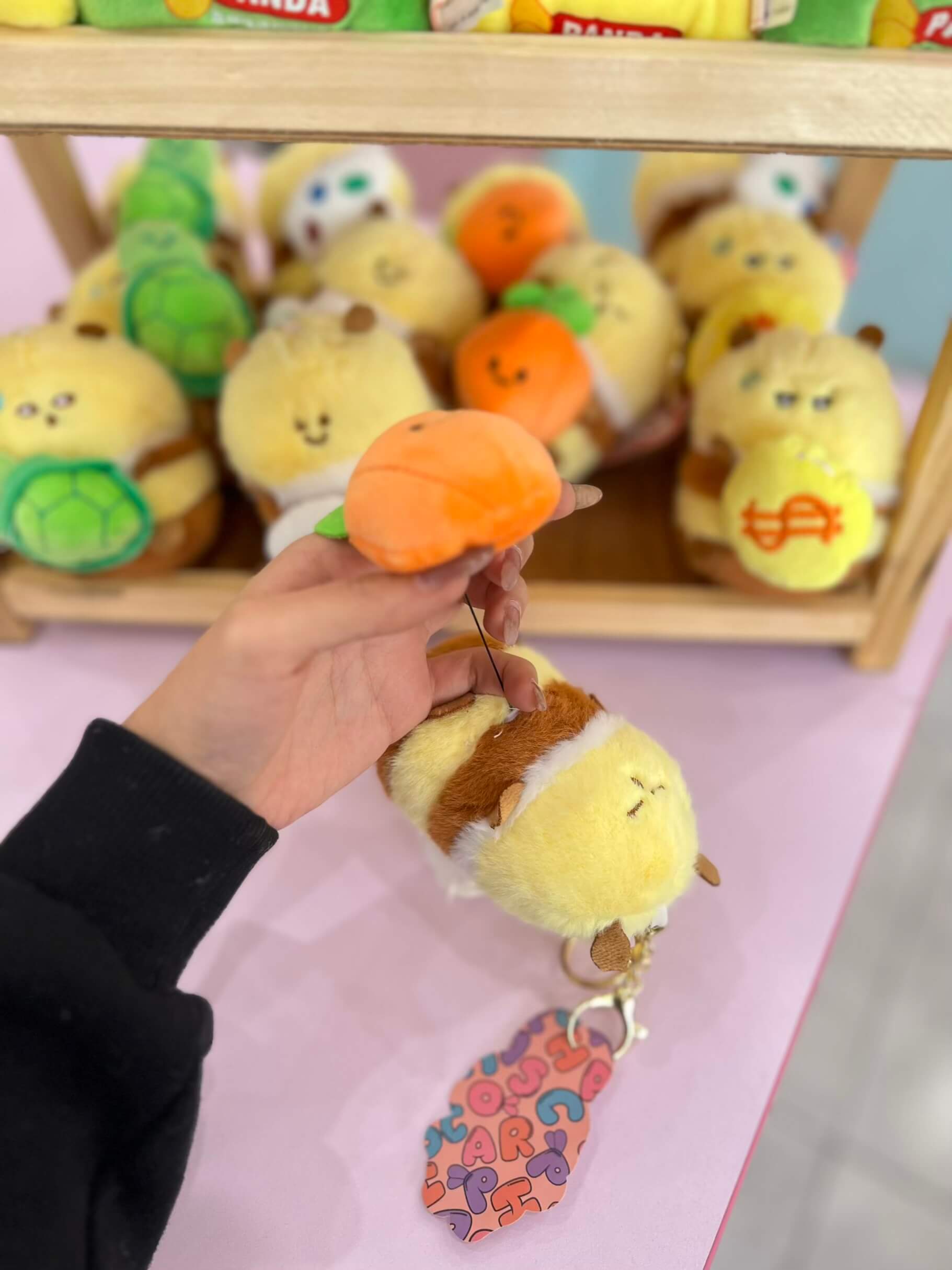 آویز عروسکی پاندا و زنبور