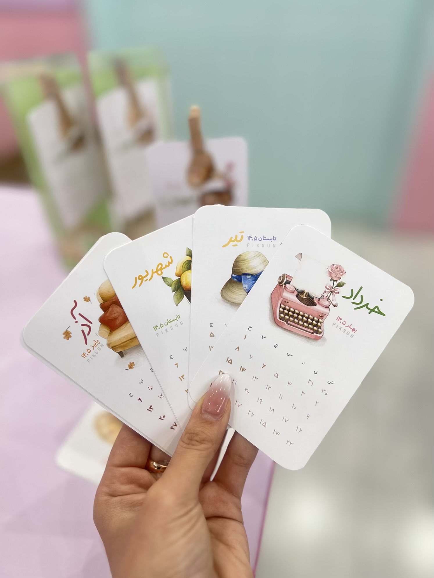 تقویم استندی ‌چوبی