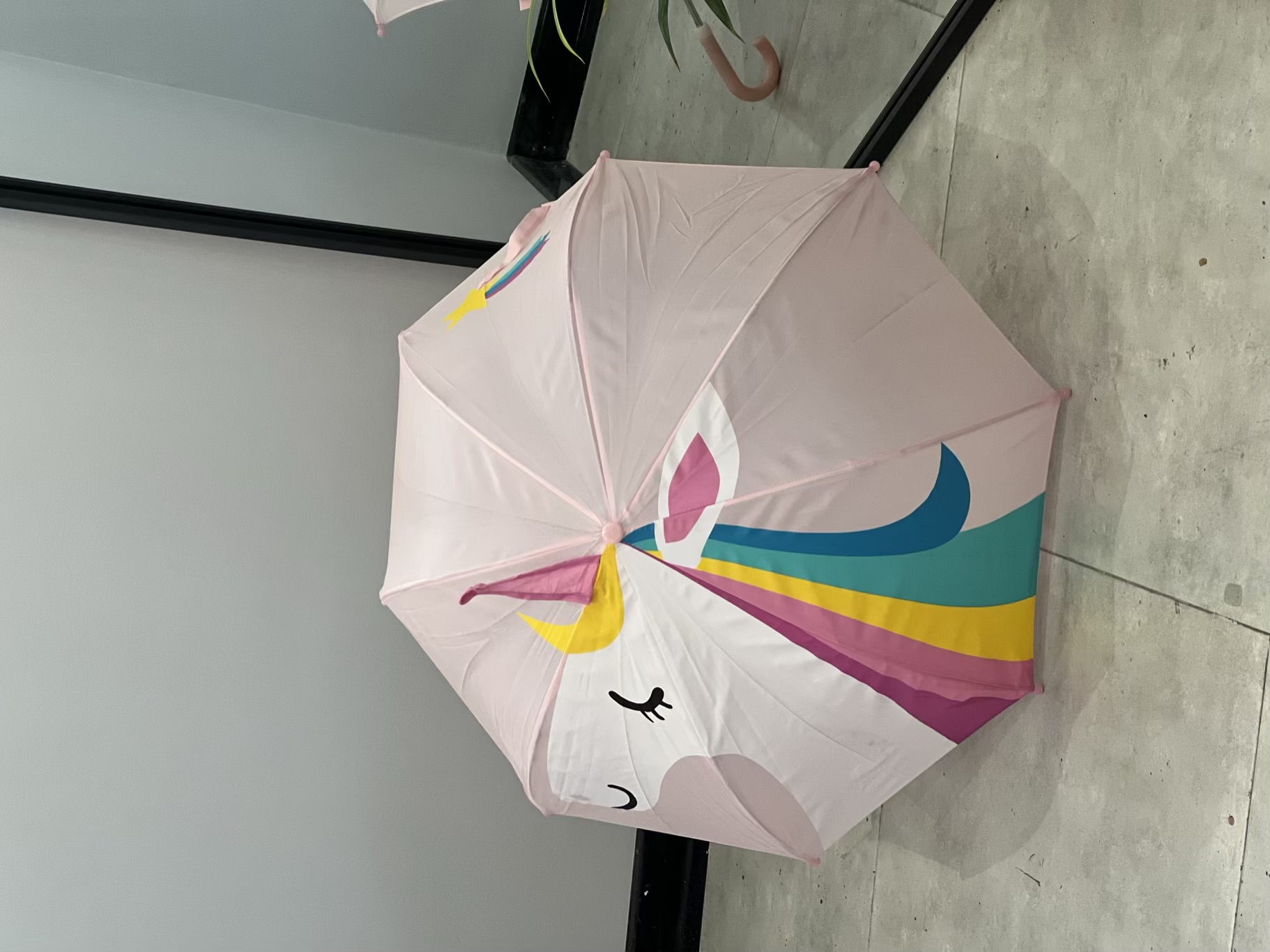 چتر یونیکورن صورتی