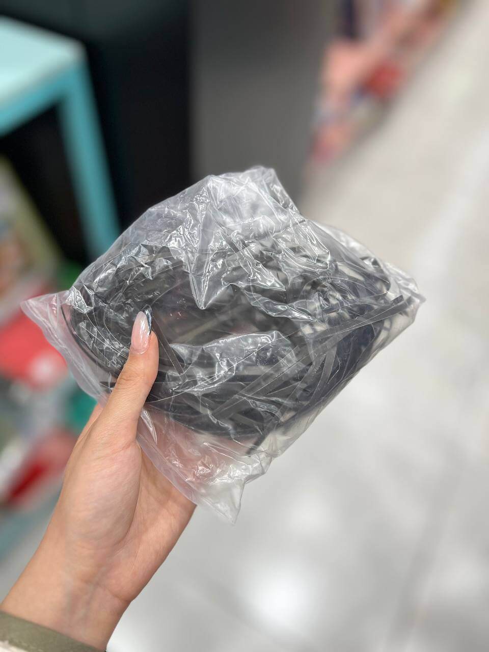 پوشال مشکی
