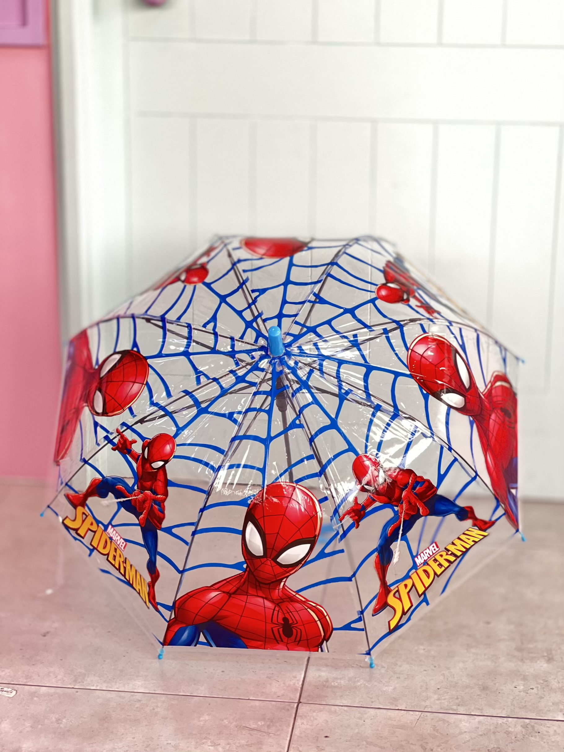 چتر مرد عنکبوتی شفاف