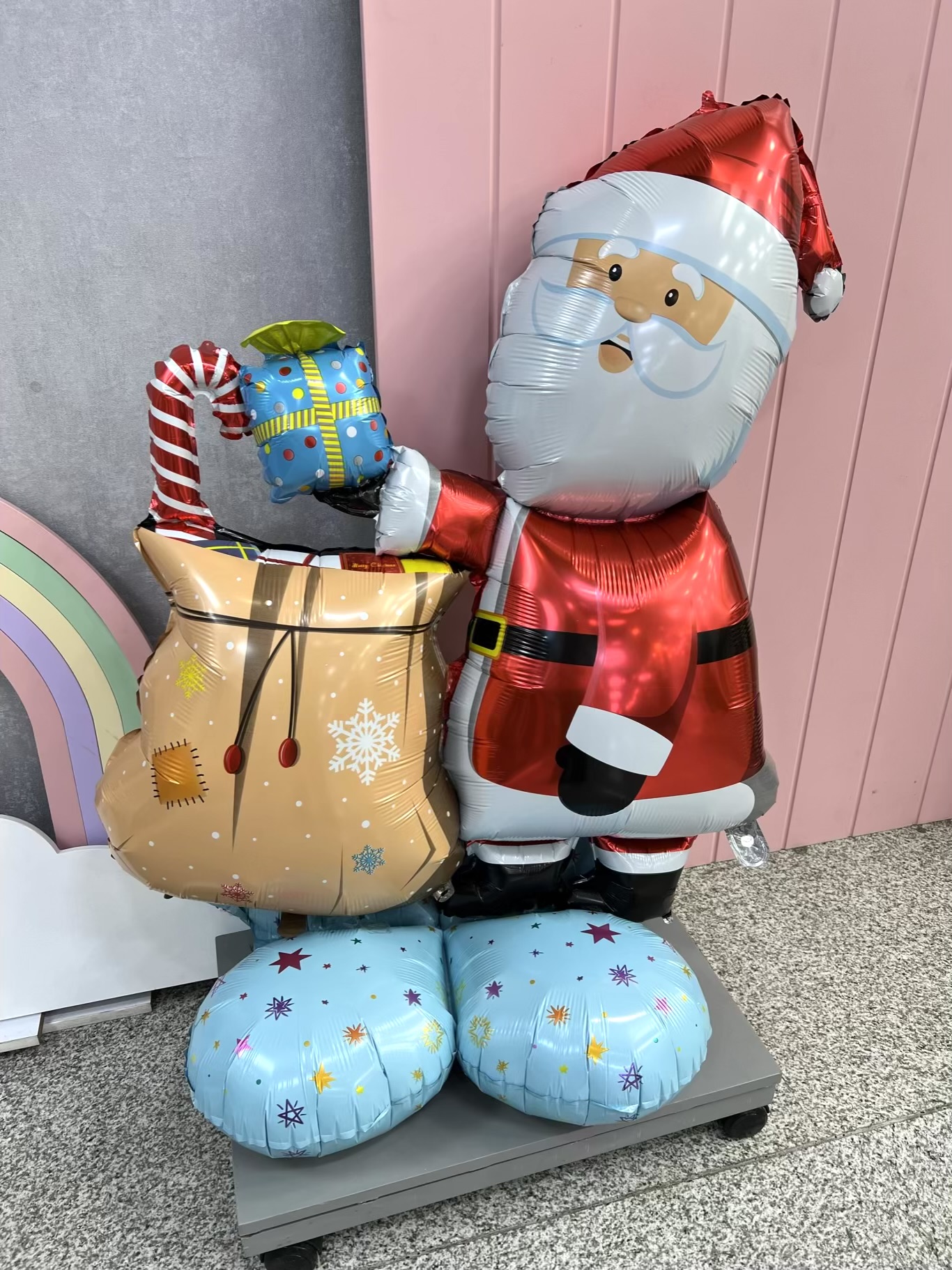 بادکنک دکوری ایستاده بابانوئل بزرگ