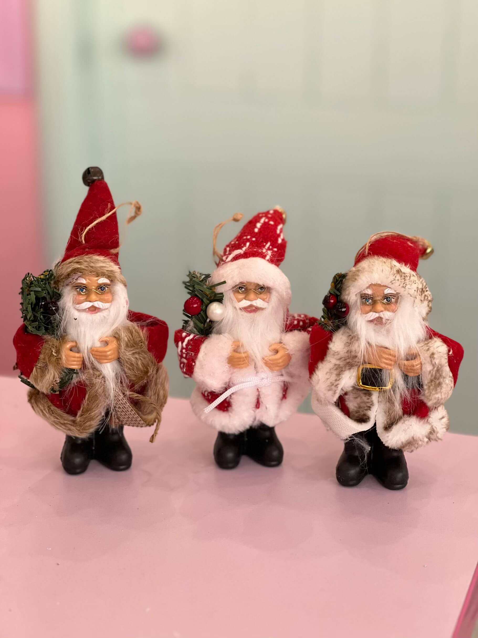 عروسک و آویز بابانوئل کوچک