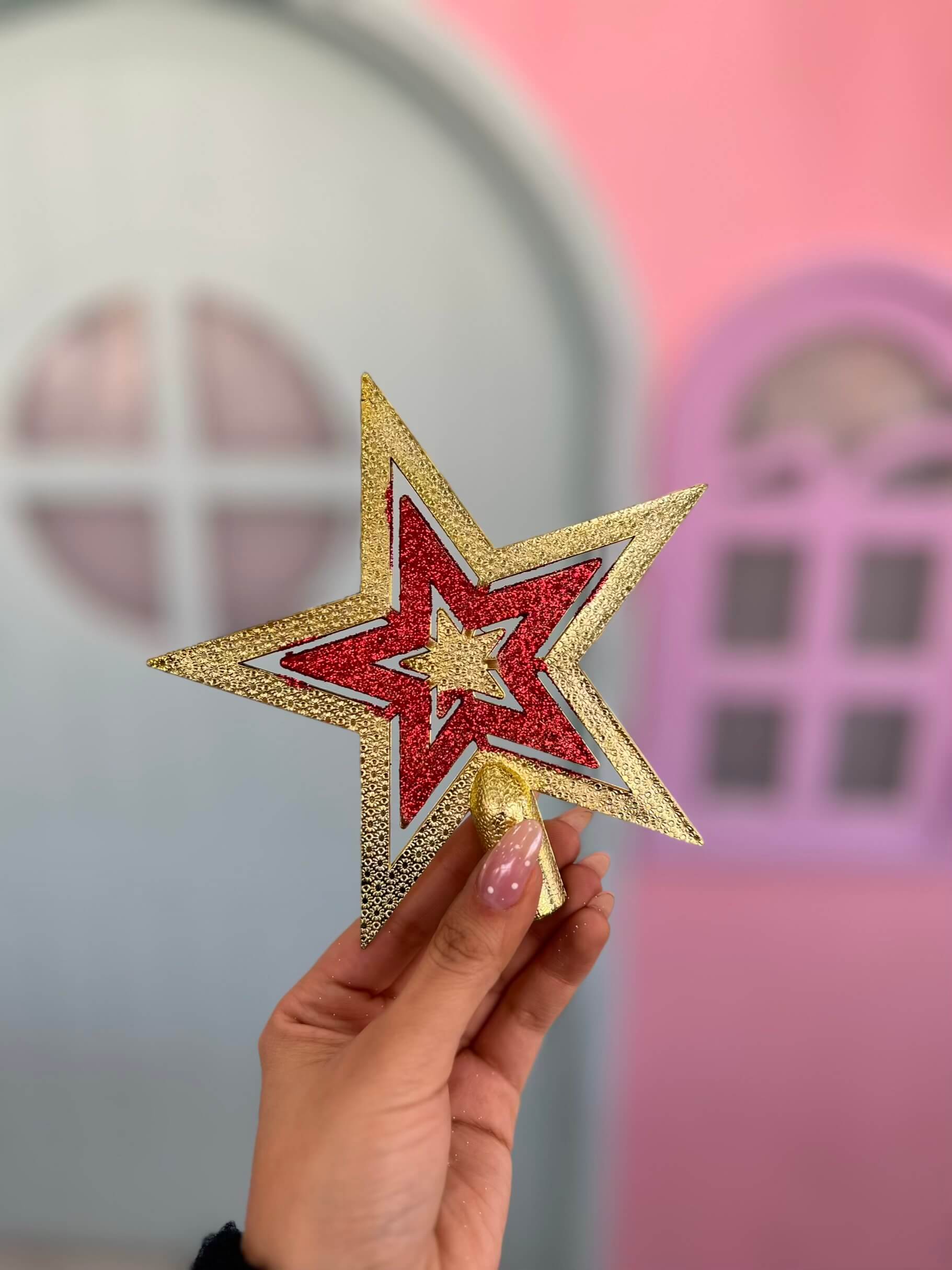 ستاره بالا درخت طلایی قرمز