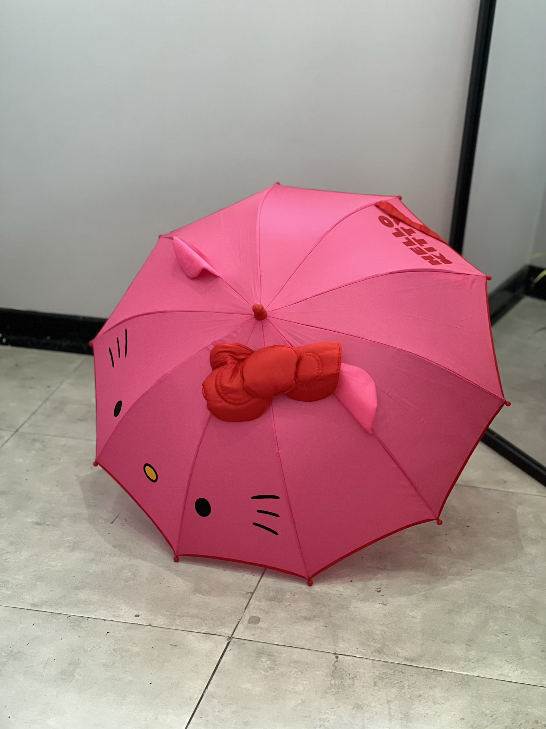 چتر کیتی متوسط سرخابی