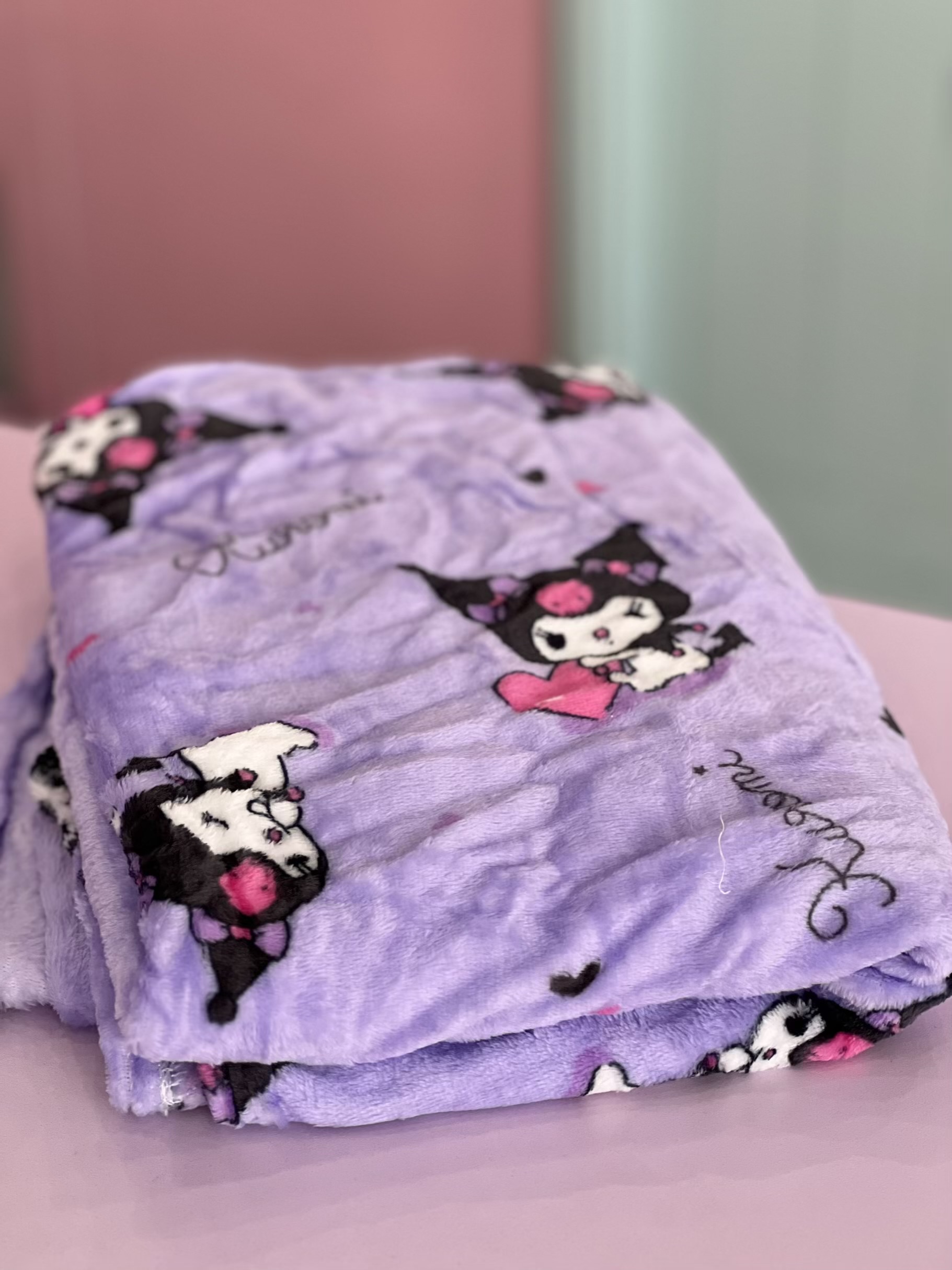 پتو بالشتی کرومی و ملودی لباسدار