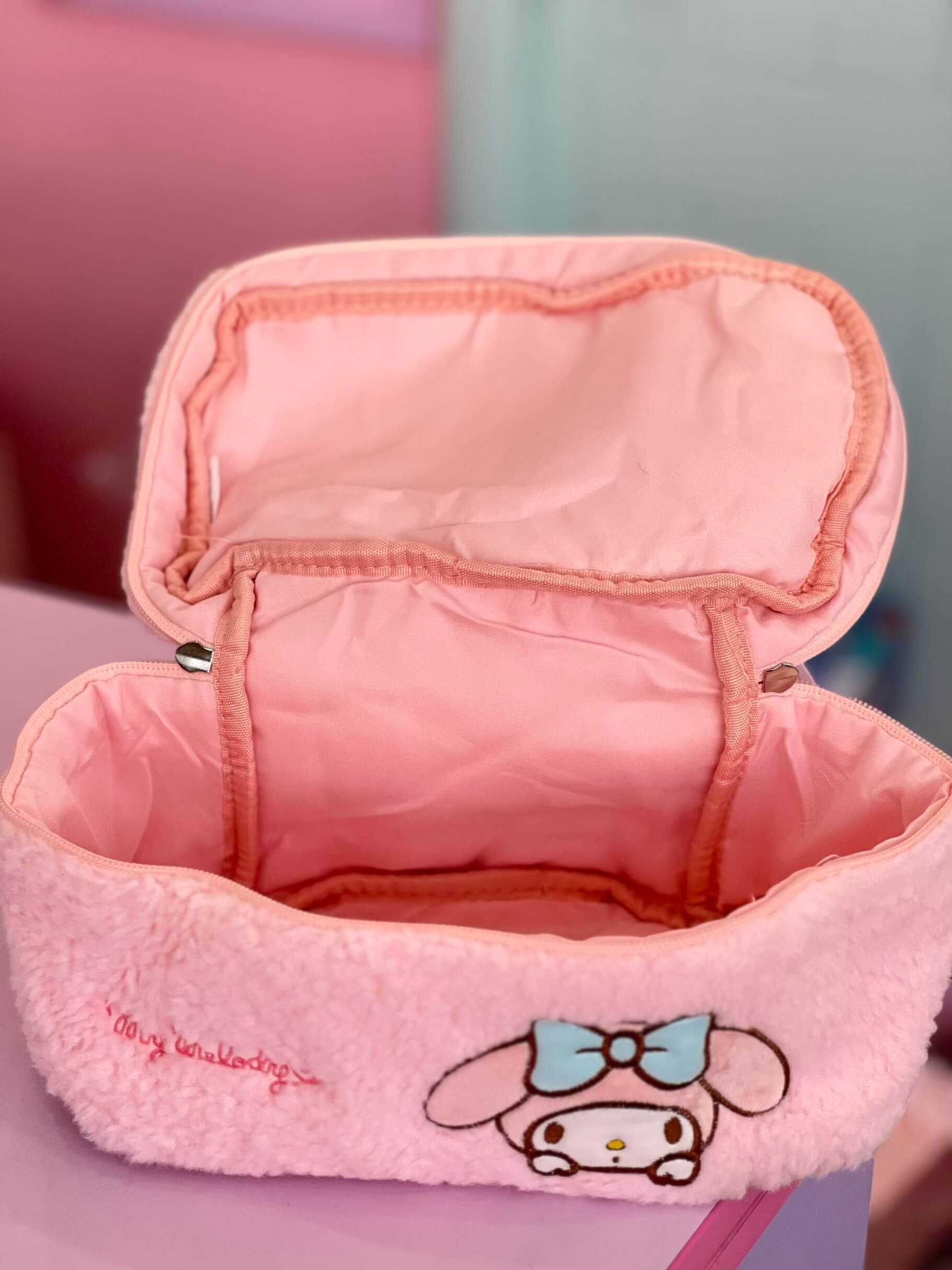 کیف آرایشی پشمالو سانریو