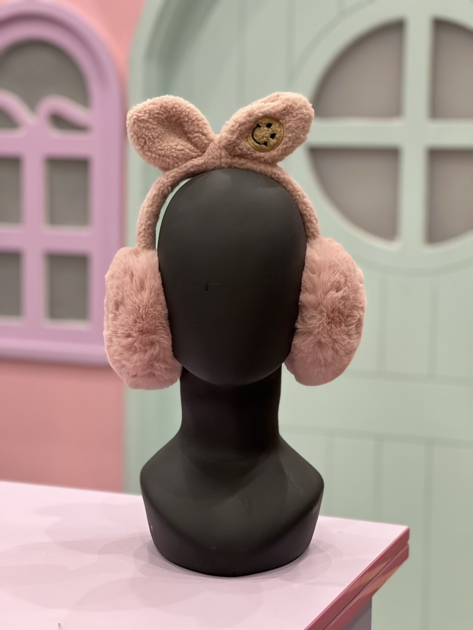 گوشگیر ساده ایموجی